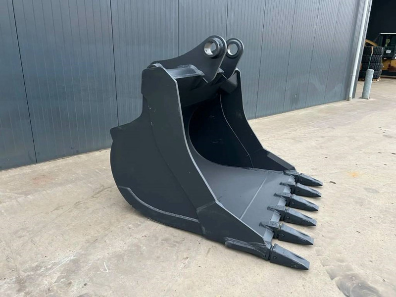 Hitachi ZX360 1.60m - Kanál - Építőipari gépek: 2 kép. Hitachi ZX360 1.60m - Kanál - Építőipari gépek: 2 kép.