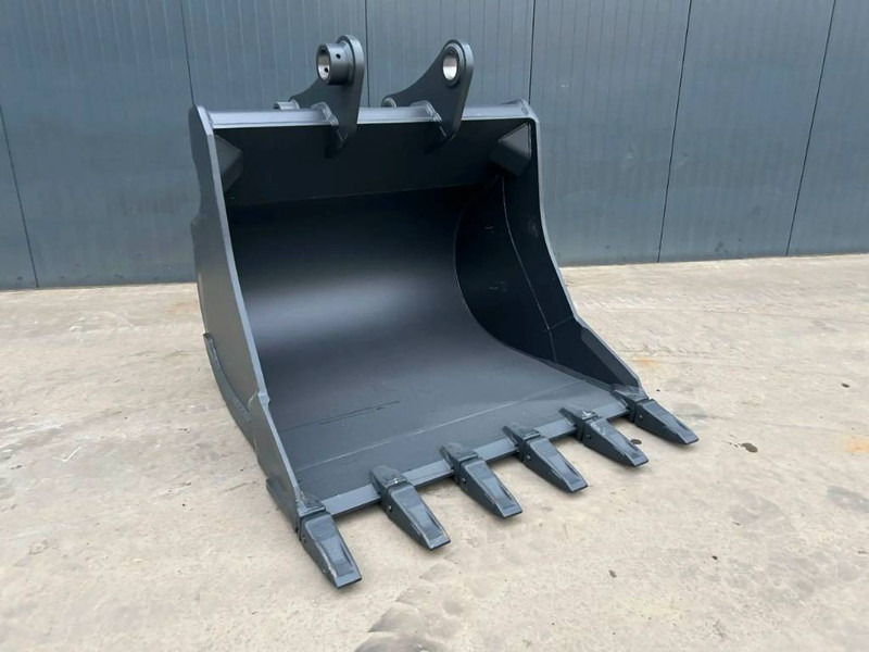 Hitachi ZX360 1.60m - Kanál - Építőipari gépek: 1 kép. Hitachi ZX360 1.60m - Kanál - Építőipari gépek: 1 kép.