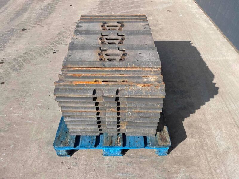 Hyundai R210 / R215 / R220 / R235 / R250 / R260 - Keret/ Alváz - Építőipari gépek: 3 kép. Hyundai R210 / R215 / R220 / R235 / R250 / R260 - Keret/ Alváz - Építőipari gépek: 3 kép.