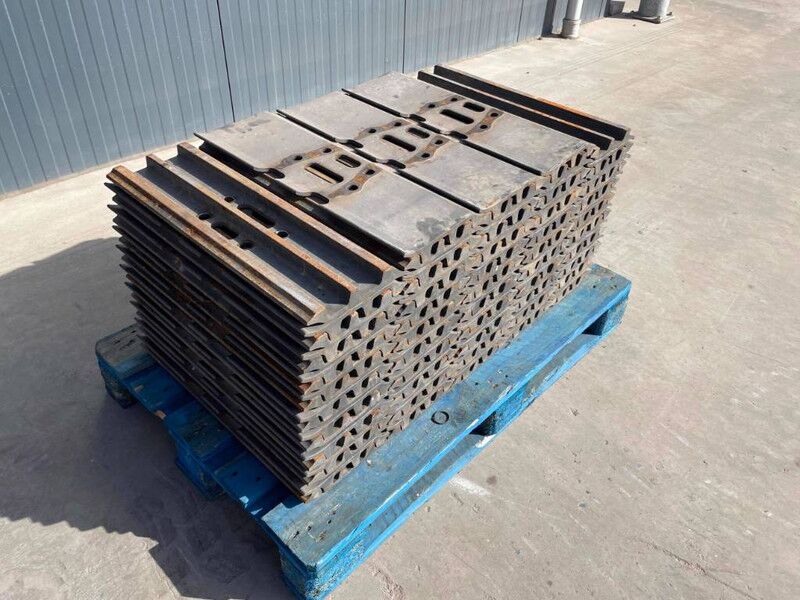 Hyundai R210 / R215 / R220 / R235 / R250 / R260 - Keret/ Alváz - Építőipari gépek: 1 kép. Hyundai R210 / R215 / R220 / R235 / R250 / R260 - Keret/ Alváz - Építőipari gépek: 1 kép.