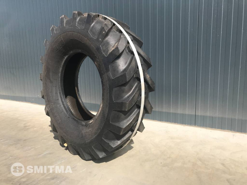 ITR 1400 x 24 - Gumiabroncsok és felnik - Építőipari gépek: 1 kép. ITR 1400 x 24 - Gumiabroncsok és felnik - Építőipari gépek: 1 kép.