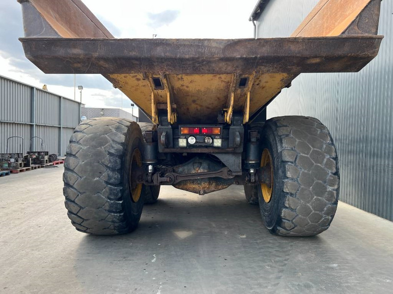 Komatsu HM400-3 - Csuklós dömper: 4 kép. Komatsu HM400-3 - Csuklós dömper: 4 kép.
