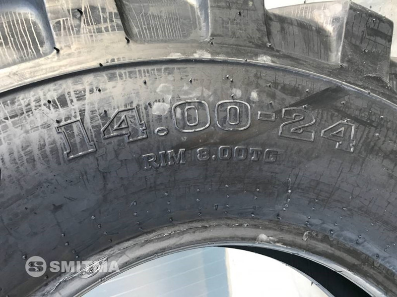 Magna 1400 x 24 - Gumiabroncsok és felnik - Építőipari gépek: 5 kép. Magna 1400 x 24 - Gumiabroncsok és felnik - Építőipari gépek: 5 kép.