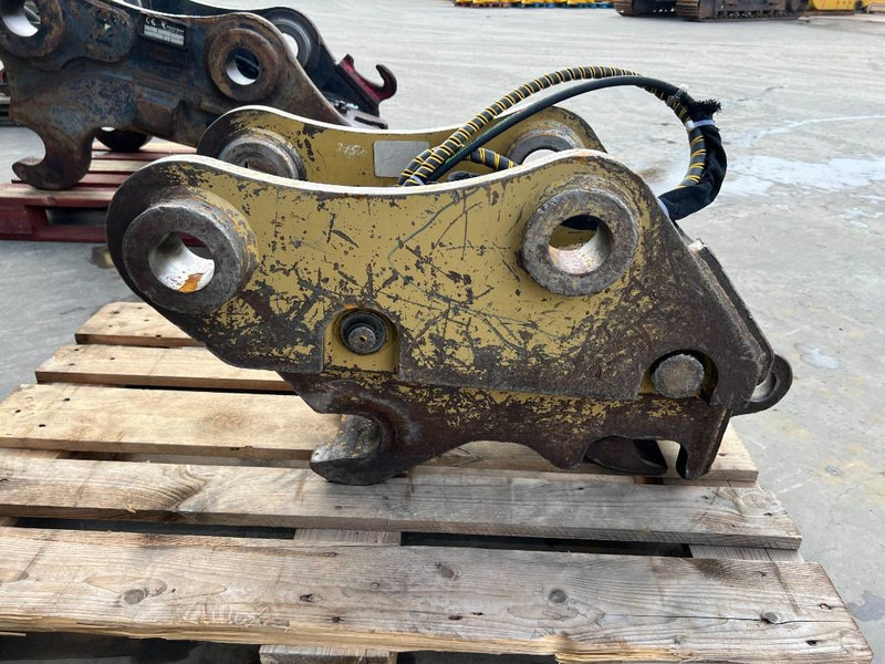 Miller Caterpillar 311D / 312D / 312E / 313F / 314D / 314 - Gyorscsatlakozó - Építőipari gépek: 4 kép. Miller Caterpillar 311D / 312D / 312E / 313F / 314D / 314 - Gyorscsatlakozó - Építőipari gépek: 4 kép.