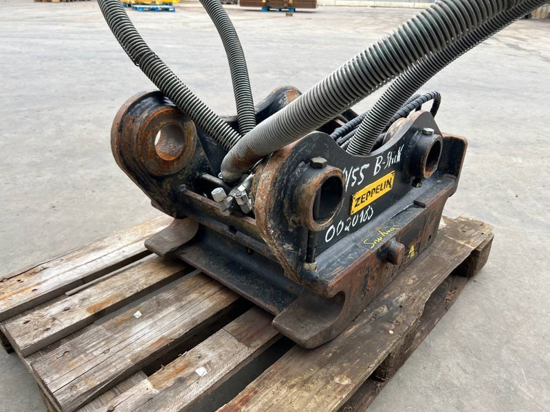 OilQuick OQ70/55 - Gyorscsatlakozó - Építőipari gépek: 5 kép. OilQuick OQ70/55 - Gyorscsatlakozó - Építőipari gépek: 5 kép.