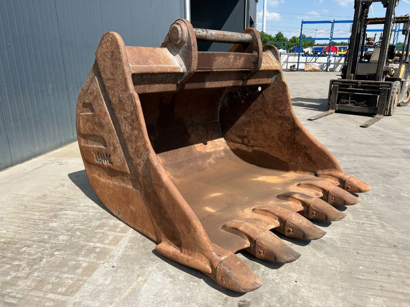 OilQuick OQ90 - Kanál - Építőipari gépek: 3 kép. OilQuick OQ90 - Kanál - Építőipari gépek: 3 kép.