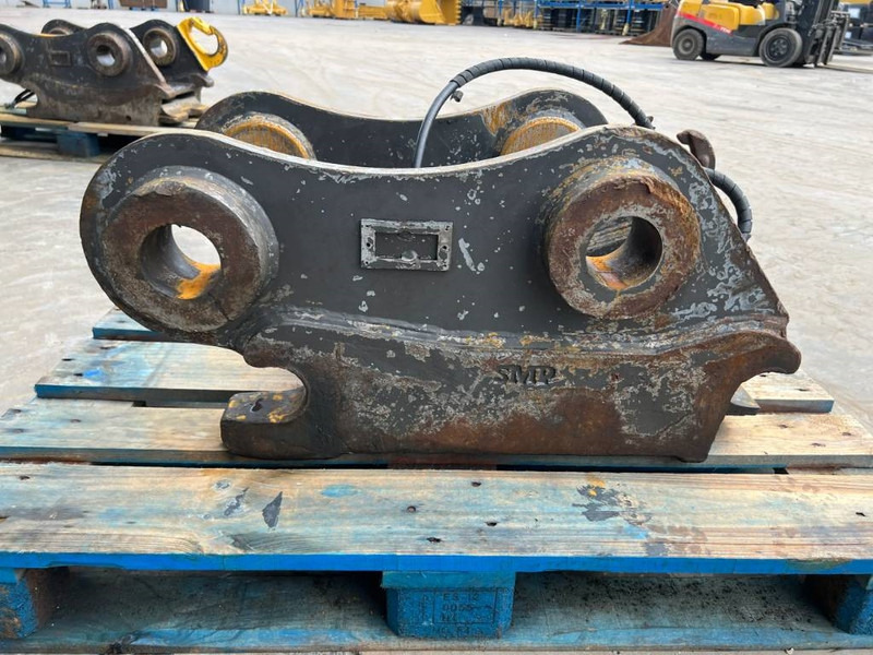 SMP S70 - 320D - Gyorscsatlakozó - Építőipari gépek: 4 kép. SMP S70 - 320D - Gyorscsatlakozó - Építőipari gépek: 4 kép.