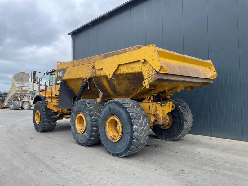 Volvo A 40 E - Csuklós dömper: 2 kép. Volvo A 40 E - Csuklós dömper: 2 kép.