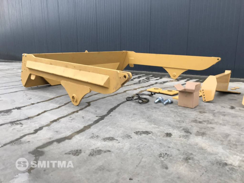 Volvo A25E - Emelőhátfal - Építőipari gépek: 3 kép. Volvo A25E - Emelőhátfal - Építőipari gépek: 3 kép.