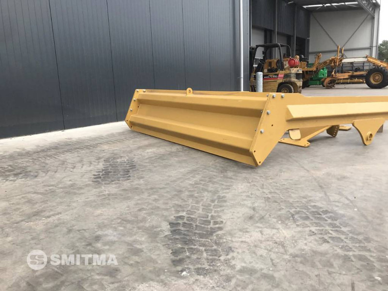 Volvo A25F - Emelőhátfal - Építőipari gépek: 3 kép. Volvo A25F - Emelőhátfal - Építőipari gépek: 3 kép.