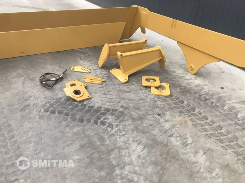 Volvo A30E - Emelőhátfal - Építőipari gépek: 5 kép. Volvo A30E - Emelőhátfal - Építőipari gépek: 5 kép.