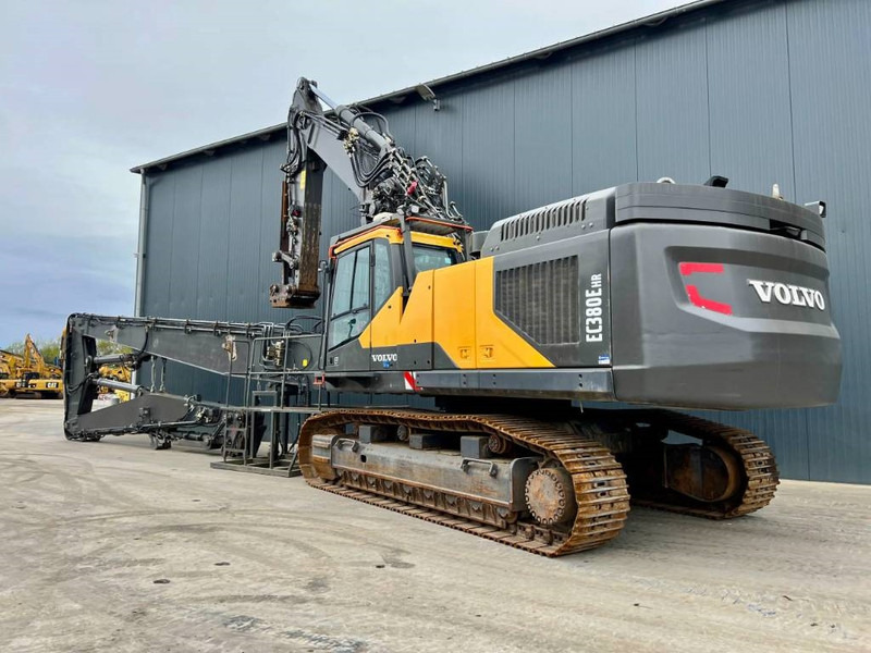 Volvo EC380E HR UHD - Lánctalpas kotró: 3 kép. Volvo EC380E HR UHD - Lánctalpas kotró: 3 kép.