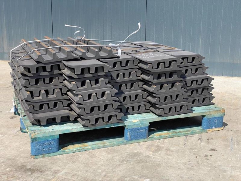 Volvo EC480 Shoes/Pads - Keret/ Alváz - Építőipari gépek: 3 kép. Volvo EC480 Shoes/Pads - Keret/ Alváz - Építőipari gépek: 3 kép.