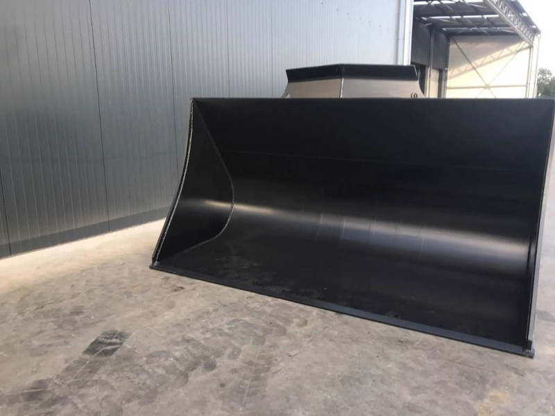 Volvo L150E - Kanál - Építőipari gépek: 5 kép. Volvo L150E - Kanál - Építőipari gépek: 5 kép.