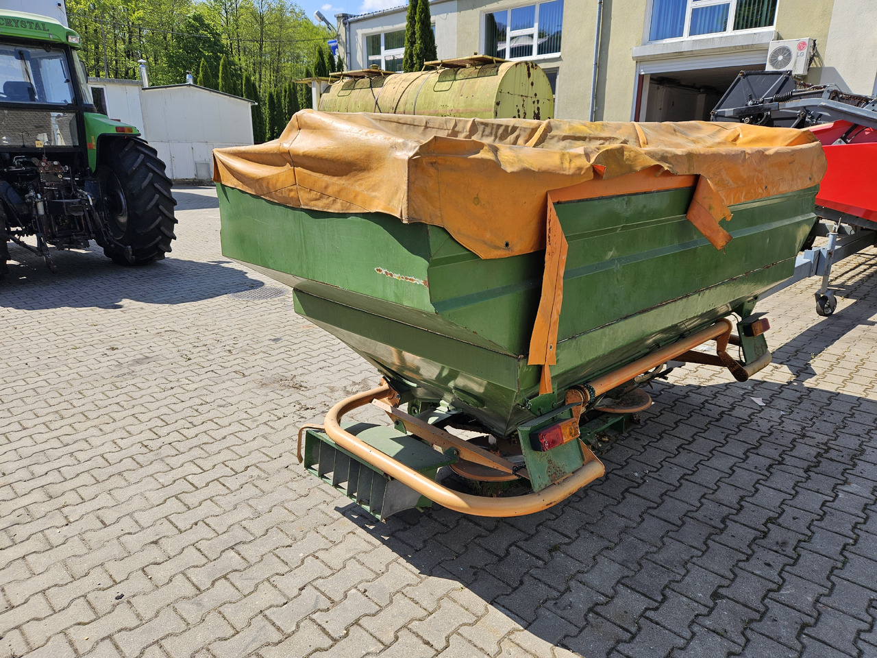 Amazone - Hígtrágya kijuttatás: 1 kép. Amazone - Hígtrágya kijuttatás: 1 kép.