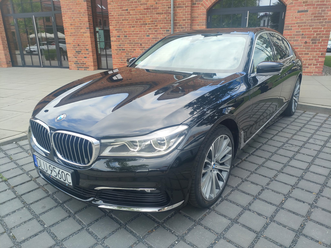 BMW 730D x-drive - Autó: 1 kép. BMW 730D x-drive - Autó: 1 kép.