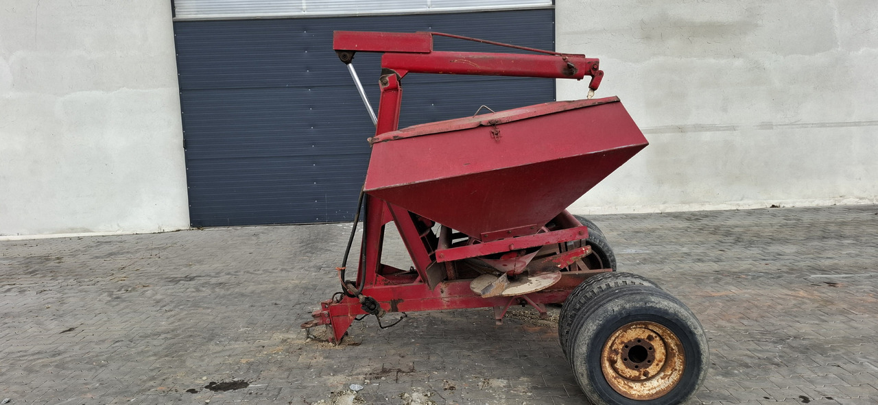 BRUKS Pondus - Műtrágyaszóró: 1 kép. BRUKS Pondus - Műtrágyaszóró: 1 kép.