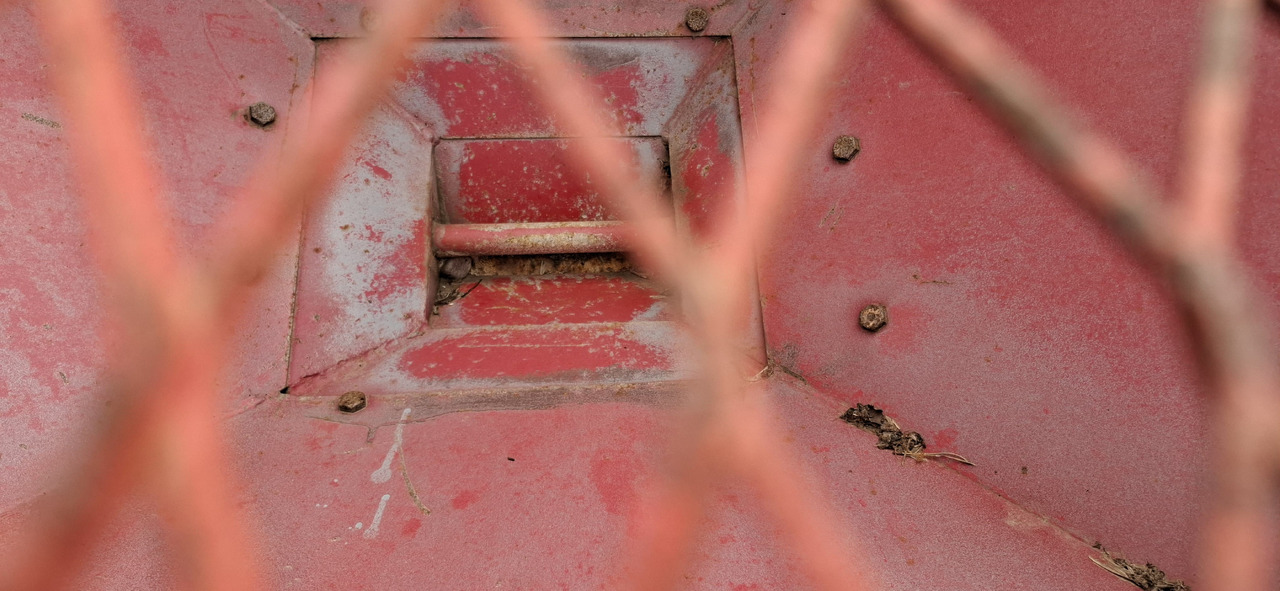 BRUKS Pondus - Műtrágyaszóró: 4 kép. BRUKS Pondus - Műtrágyaszóró: 4 kép.