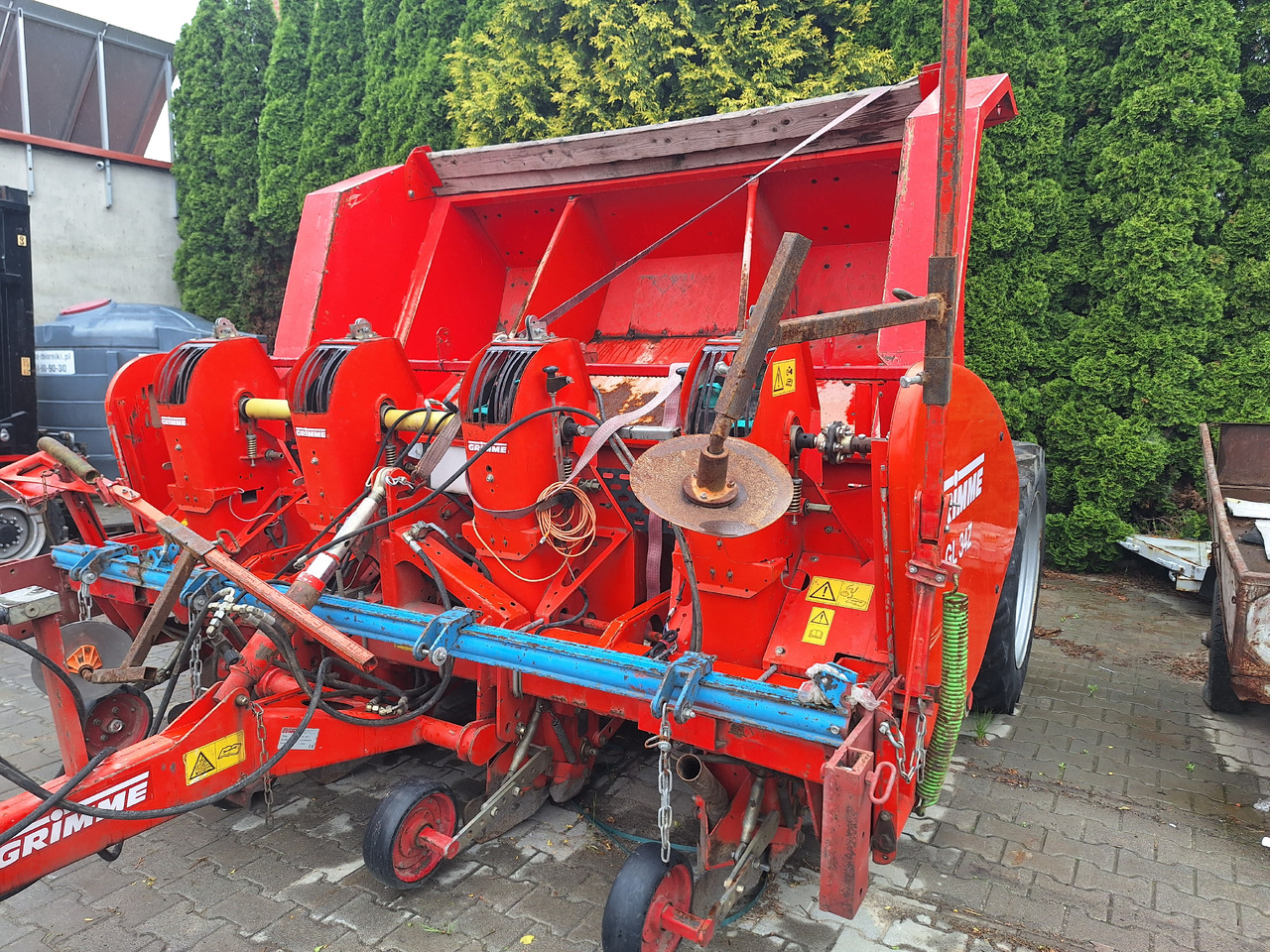 Grimme GL342 - Burgonyaültető: 5 kép. Grimme GL342 - Burgonyaültető: 5 kép.