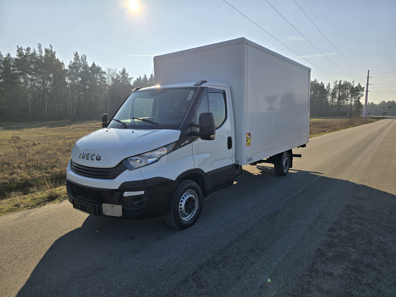 IVECO Daily 35-160 - Dobozos kisteherautó: 5 kép. IVECO Daily 35-160 - Dobozos kisteherautó: 5 kép.