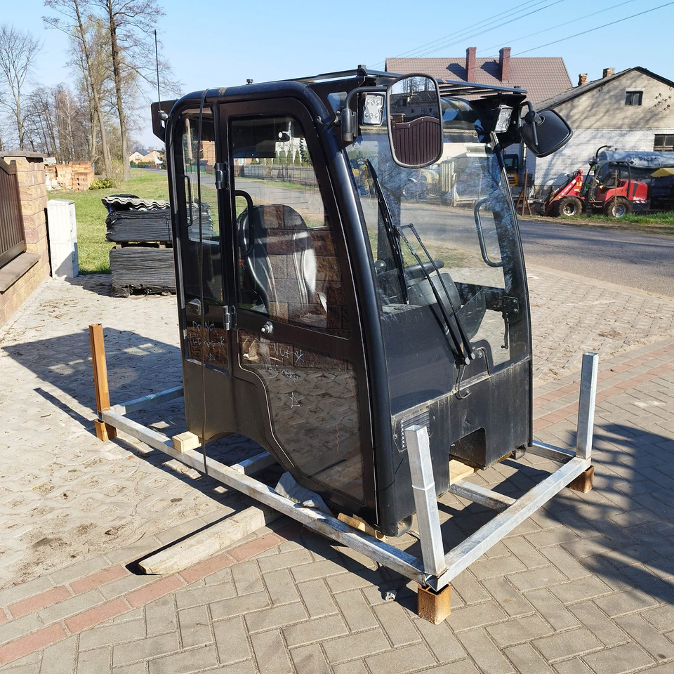 JCB 403 - Fülke - Rakodógép: 1 kép. JCB 403 - Fülke - Rakodógép: 1 kép.