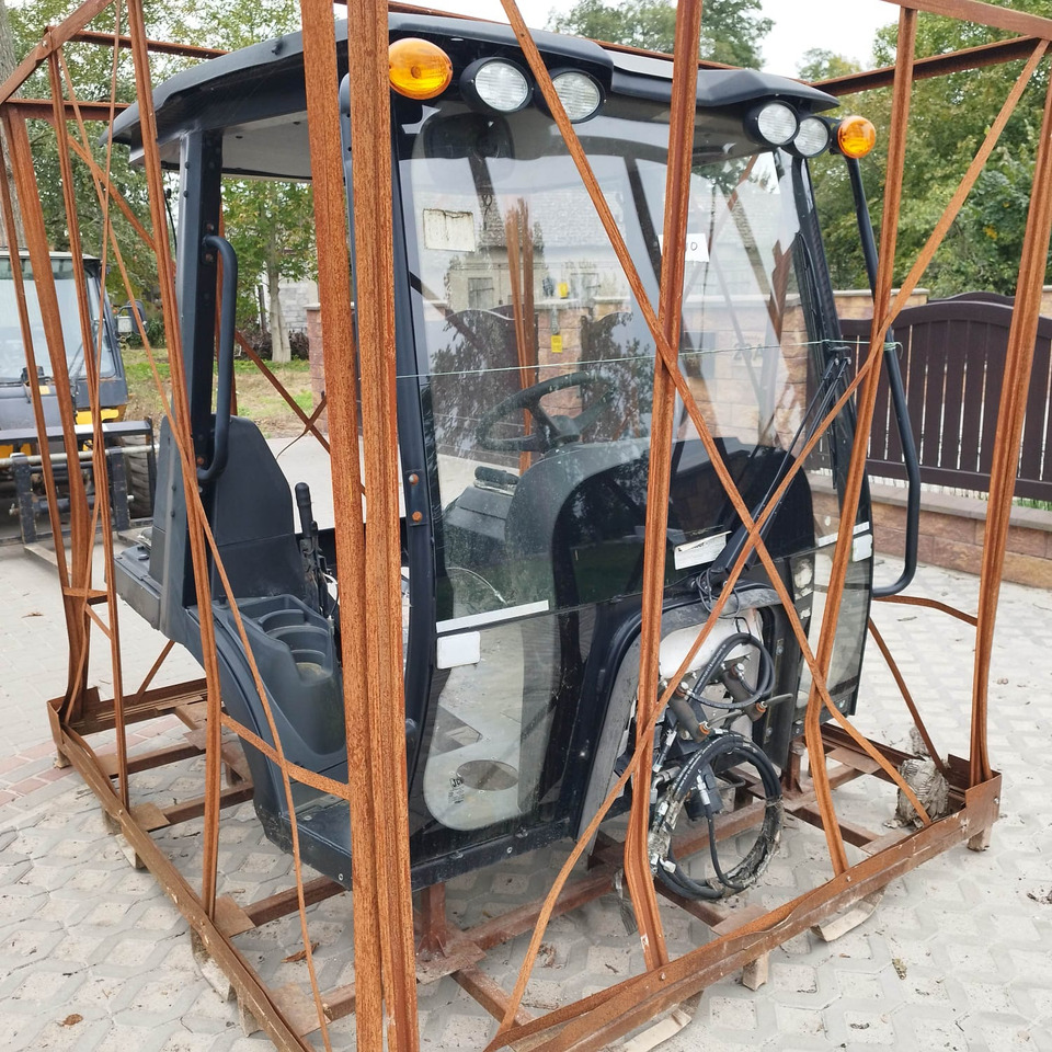 JCB CX - Kotrórakodó: 4 kép. JCB CX - Kotrórakodó: 4 kép.