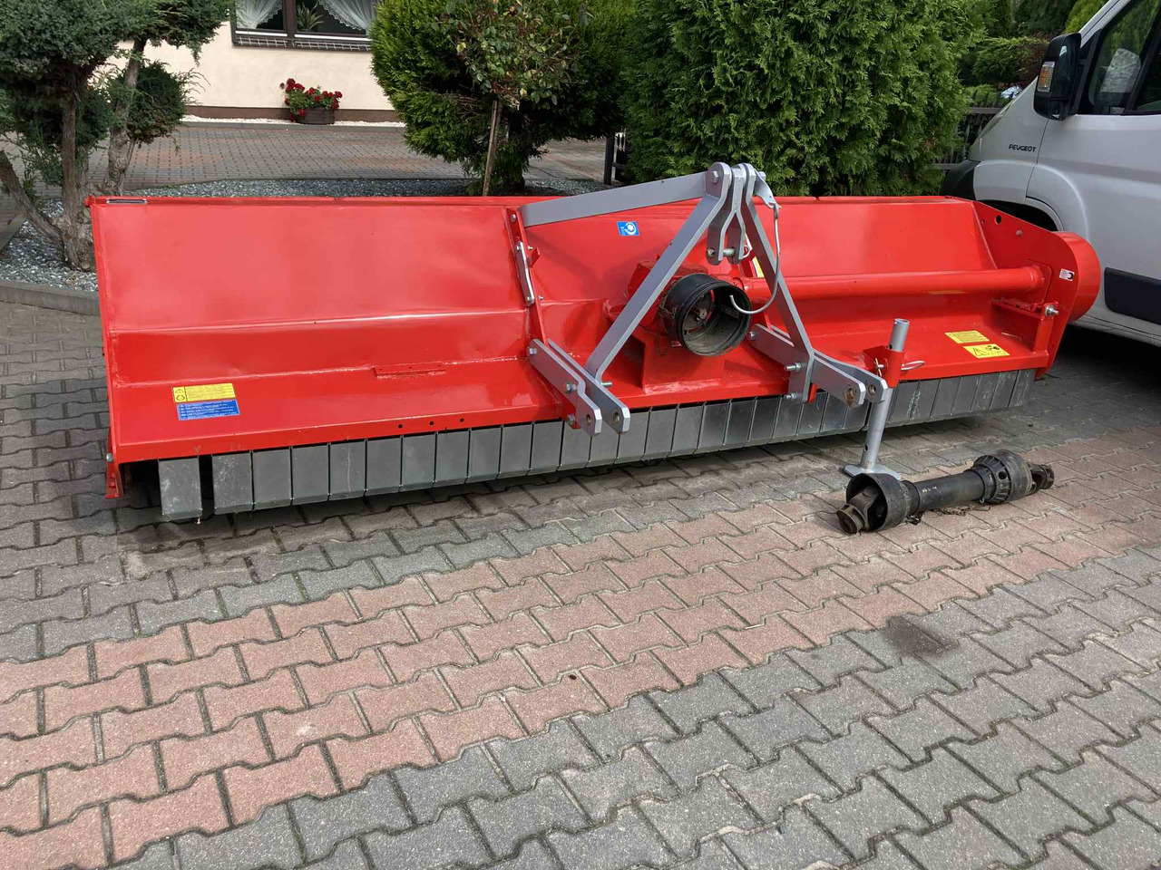 KUHN BK320 - Fűkasza: 1 kép. KUHN BK320 - Fűkasza: 1 kép.