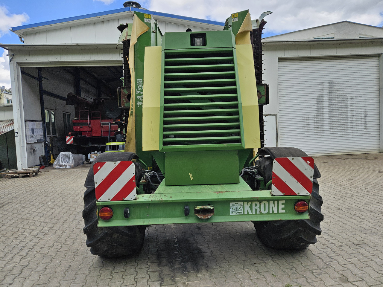 Krone Big M - Fűkasza: 5 kép. Krone Big M - Fűkasza: 5 kép.