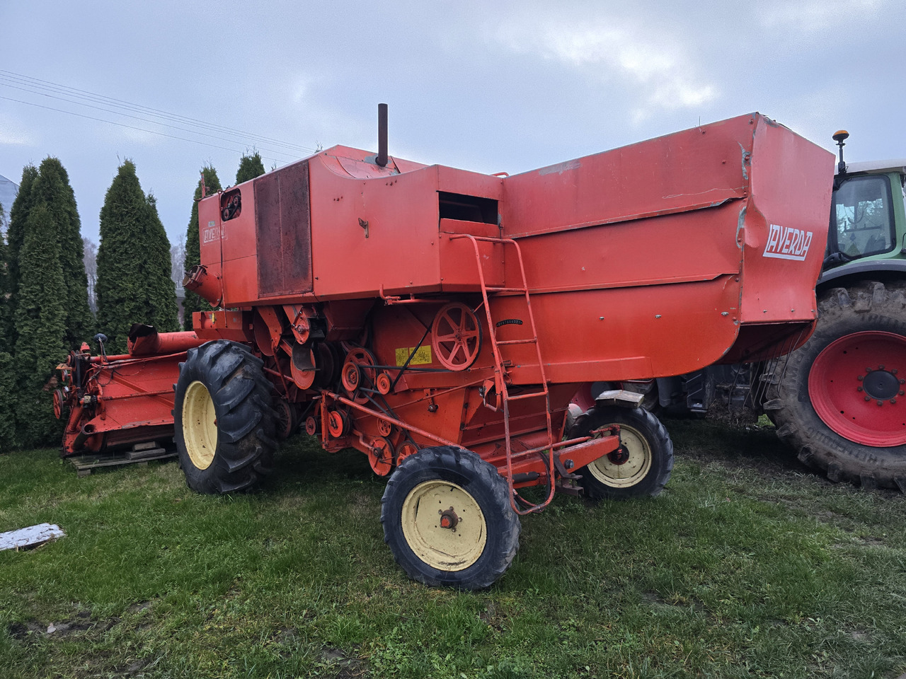 LAVERDA M120 - Kombájn: 3 kép. LAVERDA M120 - Kombájn: 3 kép.