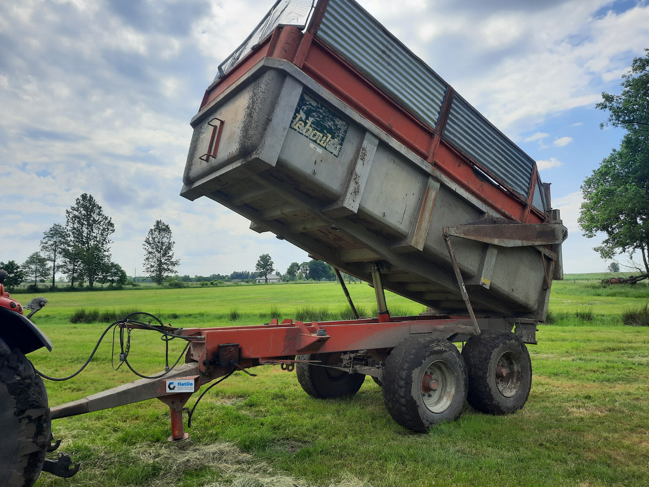 LEBOULCH RB2120 (12 ton / 25 m3) - Mezőgazdasági billenőpótkocsi: 3 kép. LEBOULCH RB2120 (12 ton / 25 m3) - Mezőgazdasági billenőpótkocsi: 3 kép.