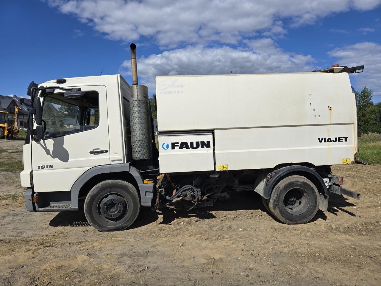 MERCEDES-BENZ Atego - Utcaseprő gép: 5 kép. MERCEDES-BENZ Atego - Utcaseprő gép: 5 kép.