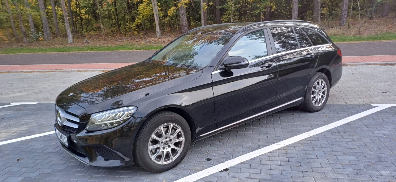 MERCEDES-BENZ C 200 D (W205) - Autó: 3 kép. MERCEDES-BENZ C 200 D (W205) - Autó: 3 kép.
