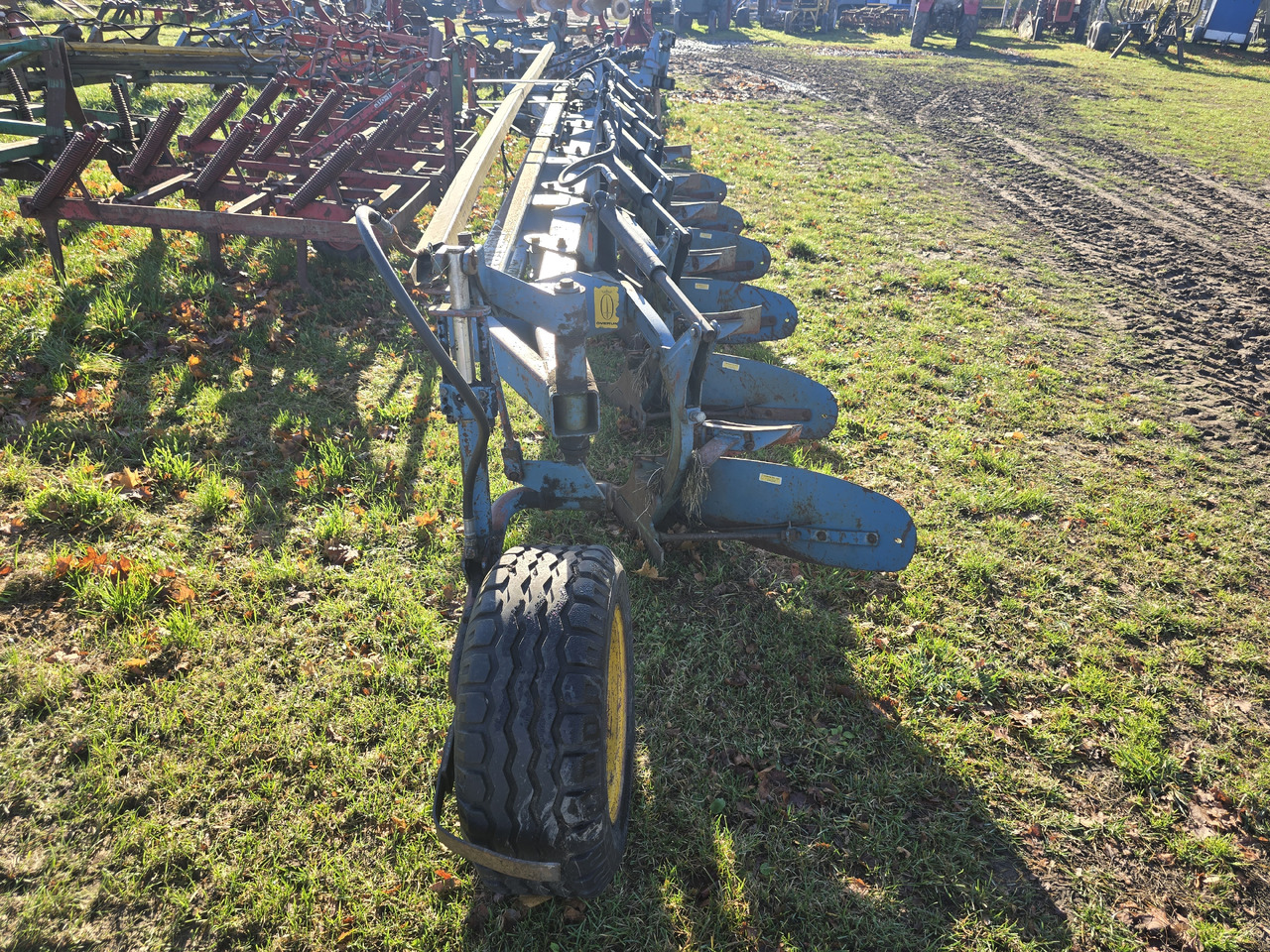 OVERUM 6 - Eke: 5 kép. OVERUM 6 - Eke: 5 kép.