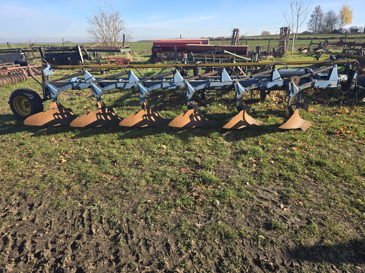 OVERUM 6 - Eke: 3 kép. OVERUM 6 - Eke: 3 kép.