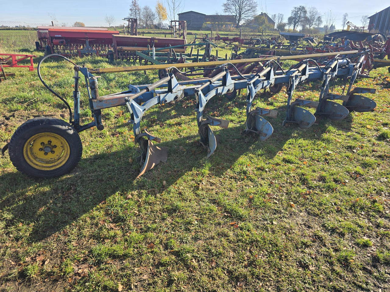 OVERUM 6 - Eke: 4 kép. OVERUM 6 - Eke: 4 kép.