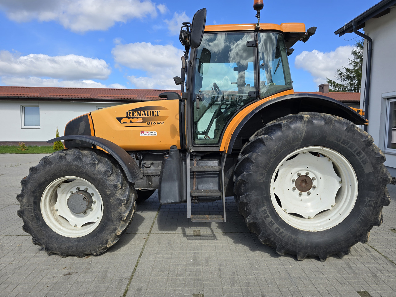 RENAULT Ares 816 RZ - Traktor: 3 kép. RENAULT Ares 816 RZ - Traktor: 3 kép.