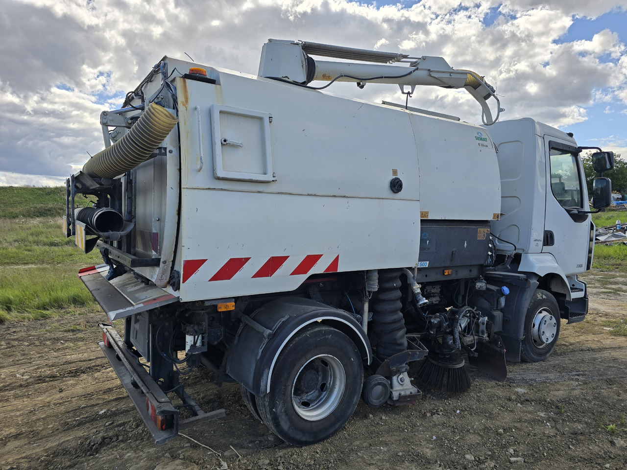 RENAULT Midlum - Utcaseprő gép: 4 kép. RENAULT Midlum - Utcaseprő gép: 4 kép.