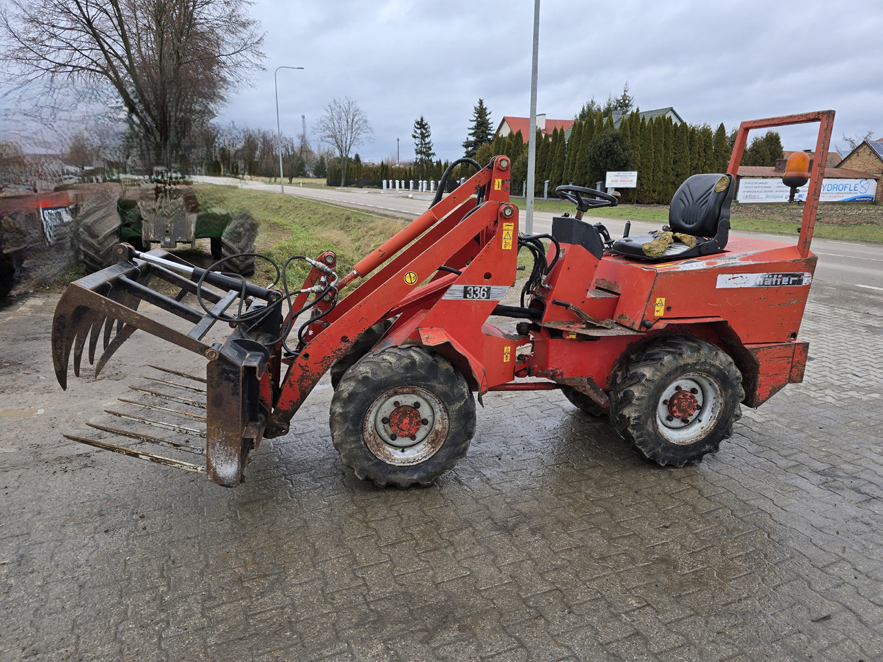 SCHAFFER 336 - Mini homlokrakodó: 5 kép. SCHAFFER 336 - Mini homlokrakodó: 5 kép.