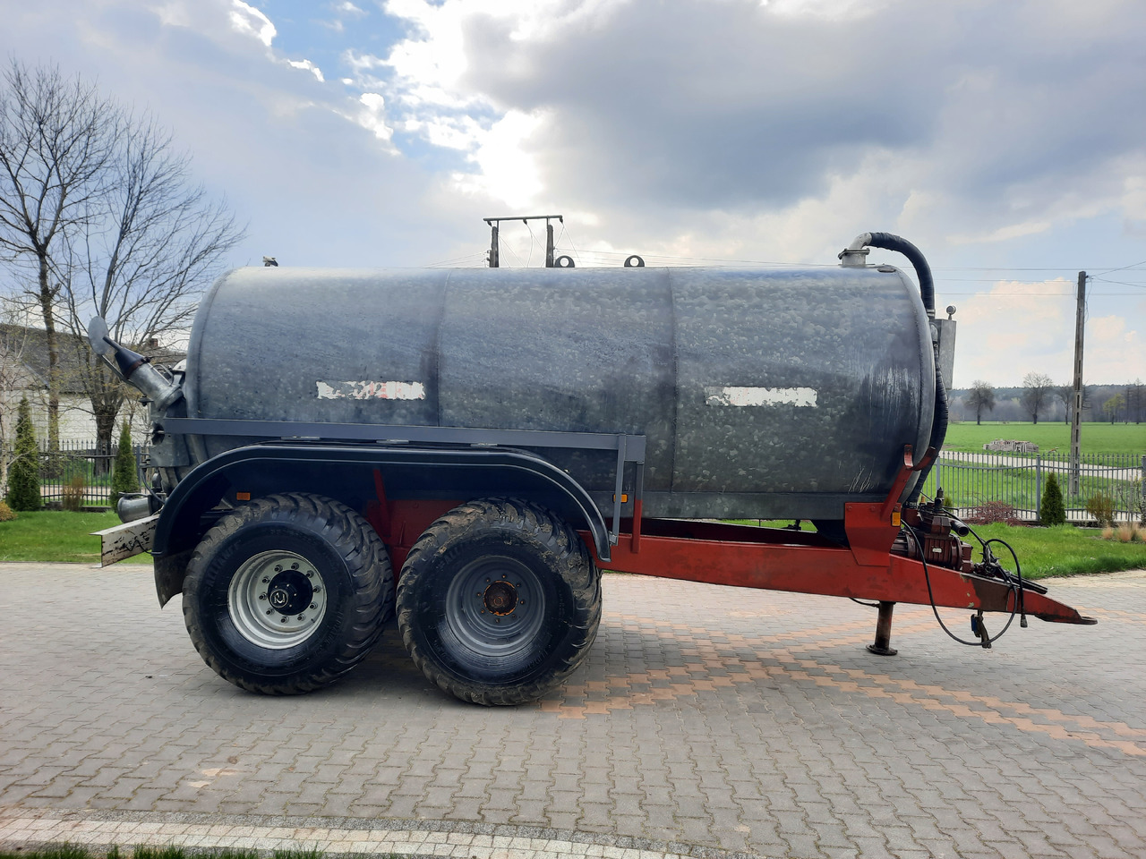 SODIMAC TL 125, 11 700 L - Szippantó tartálykocsi: 5 kép. SODIMAC TL 125, 11 700 L - Szippantó tartálykocsi: 5 kép.