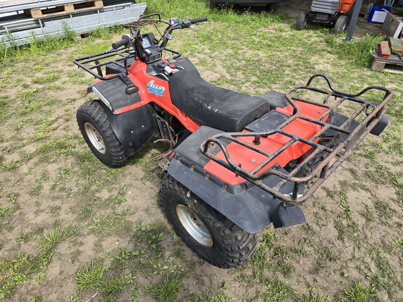 SUZUKI LT-F4WD QUAD RUNNER, 4x4 - ATV/ Quad: 4 kép. SUZUKI LT-F4WD QUAD RUNNER, 4x4 - ATV/ Quad: 4 kép.
