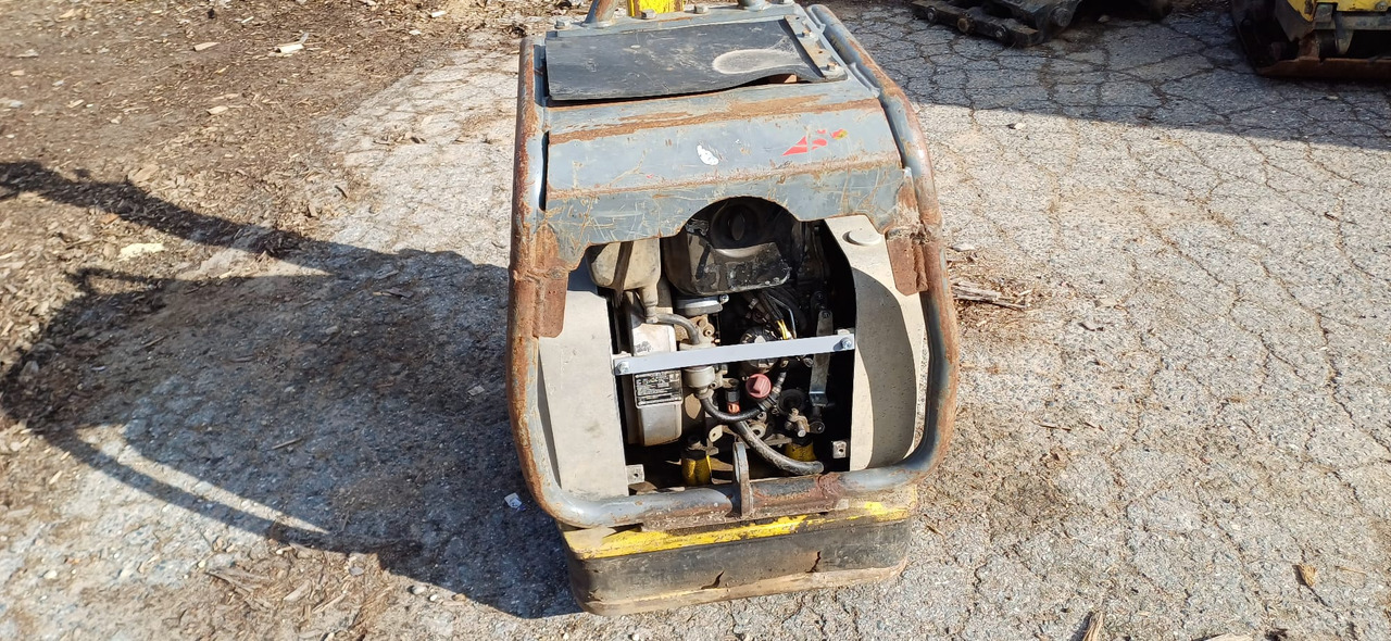 WACKER NEUSON DPU 6555 - Talajtömörítő: 4 kép. WACKER NEUSON DPU 6555 - Talajtömörítő: 4 kép.