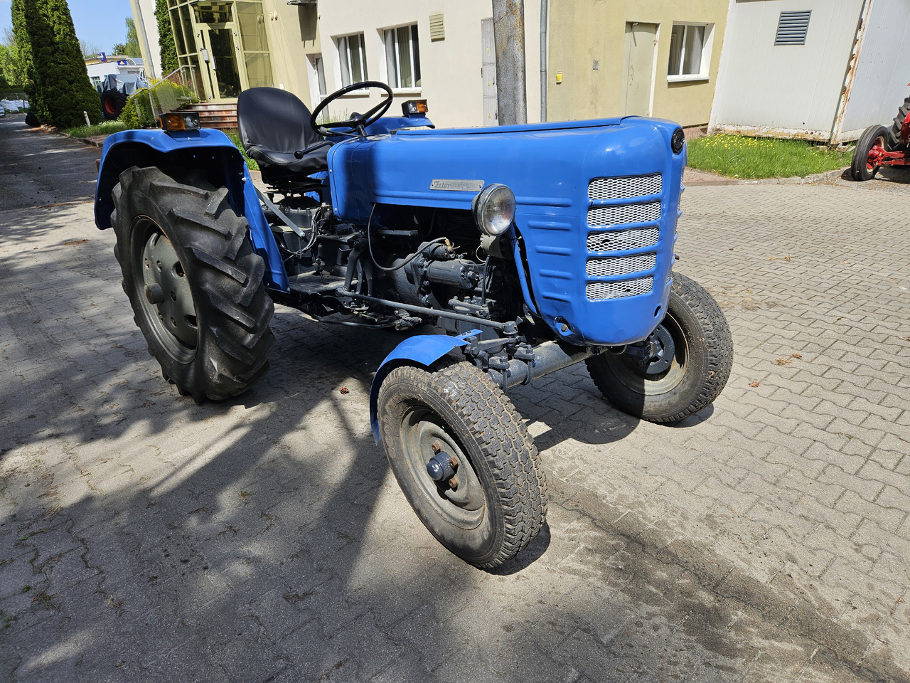 Zetor 3011 - Traktor: 3 kép. Zetor 3011 - Traktor: 3 kép.
