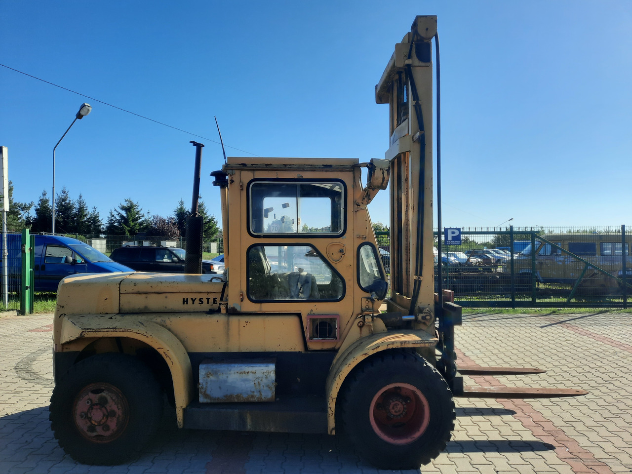 Hyster H 110 / 150F Challenger - Dízel targonca: 2 kép. Hyster H 110 / 150F Challenger - Dízel targonca: 2 kép.