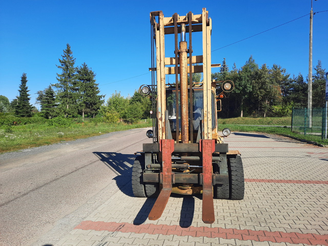 Hyster H 110 / 150F Challenger - Dízel targonca: 4 kép. Hyster H 110 / 150F Challenger - Dízel targonca: 4 kép.