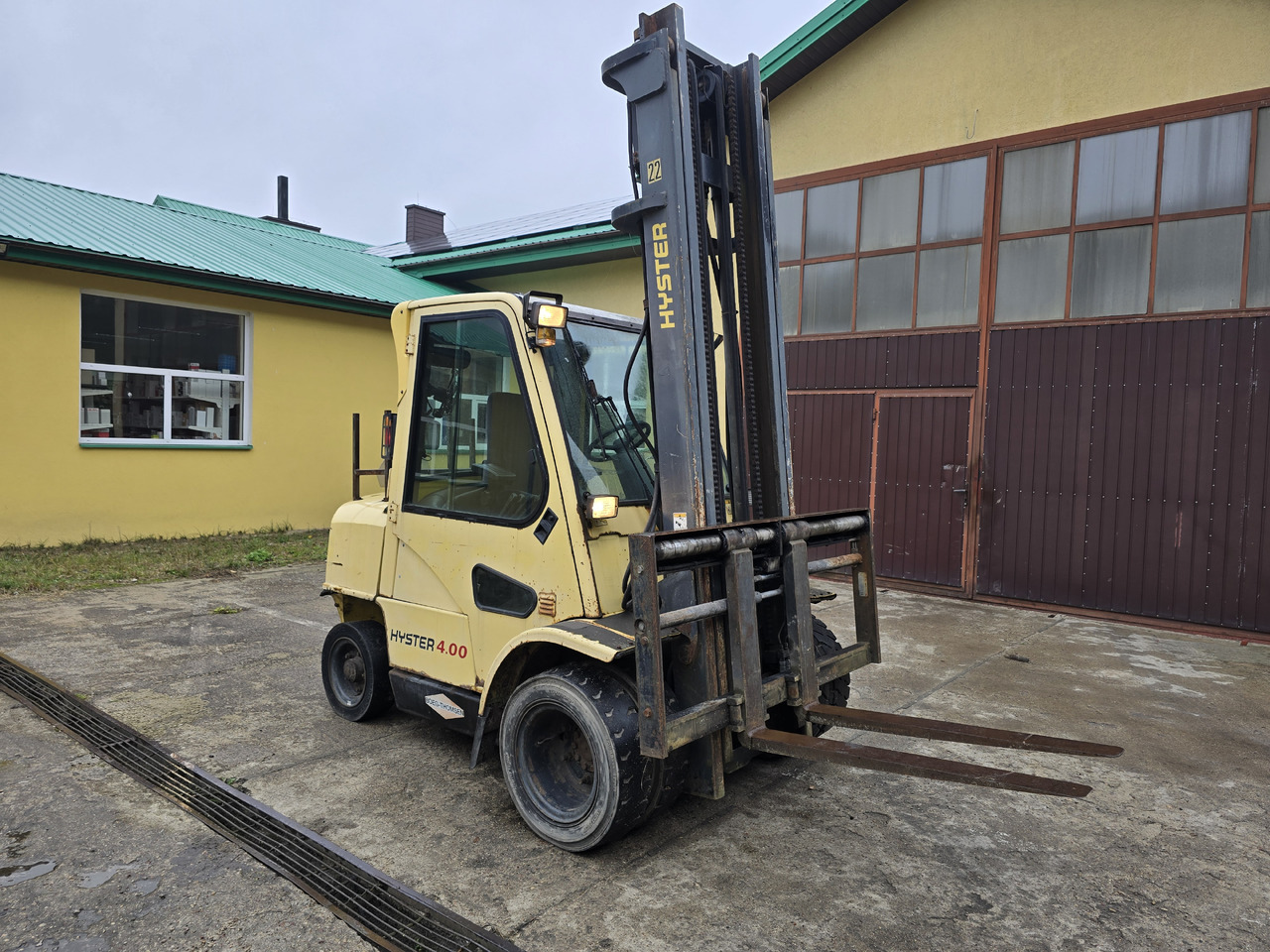 Hyster H4.00XM-5 - Dízel targonca: 1 kép. Hyster H4.00XM-5 - Dízel targonca: 1 kép.