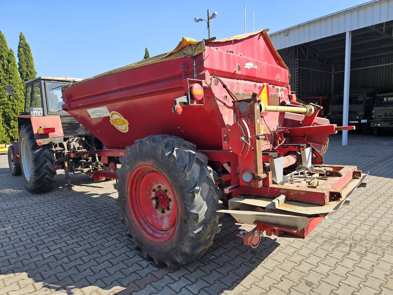 Inna B4 - Hígtrágya kijuttatás: 5 kép. Inna B4 - Hígtrágya kijuttatás: 5 kép.