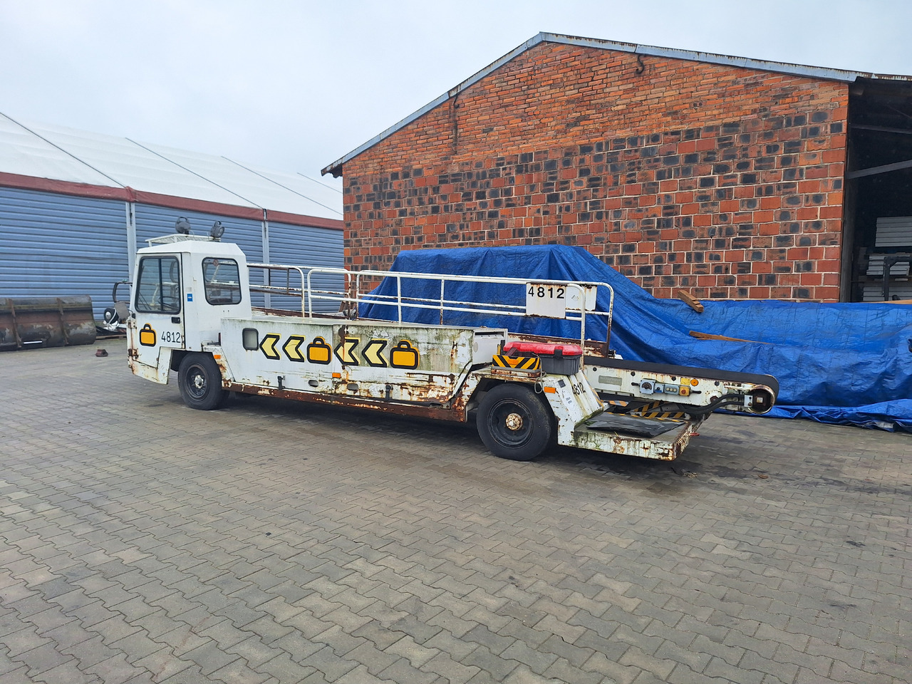 Inna MEF9 - Szállítószalagos jármű: 3 kép. Inna MEF9 - Szállítószalagos jármű: 3 kép.