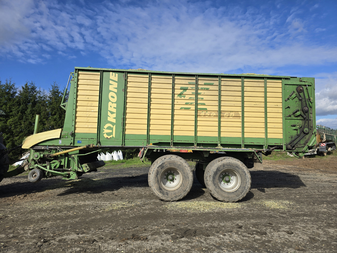 Krone ZX 450 GD - Rendfelszedő: 2 kép. Krone ZX 450 GD - Rendfelszedő: 2 kép.