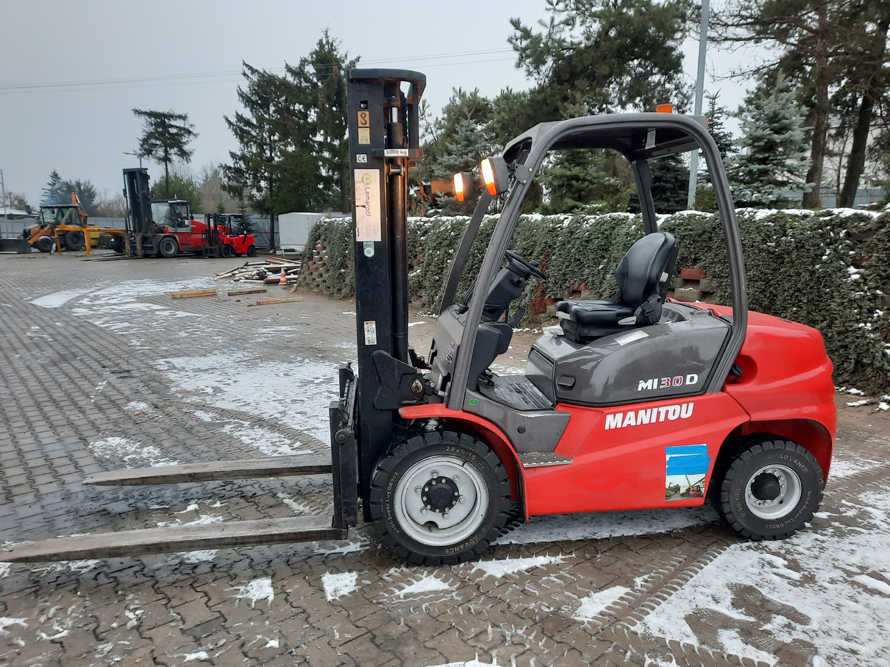 Manitou MI30D - Dízel targonca: 4 kép. Manitou MI30D - Dízel targonca: 4 kép.