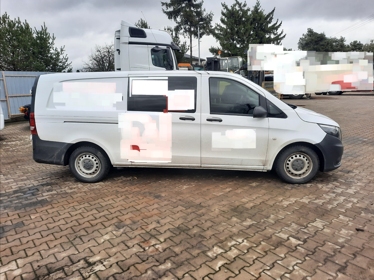 Mercedes-benz Vito - Autó: 4 kép. Mercedes-benz Vito - Autó: 4 kép.